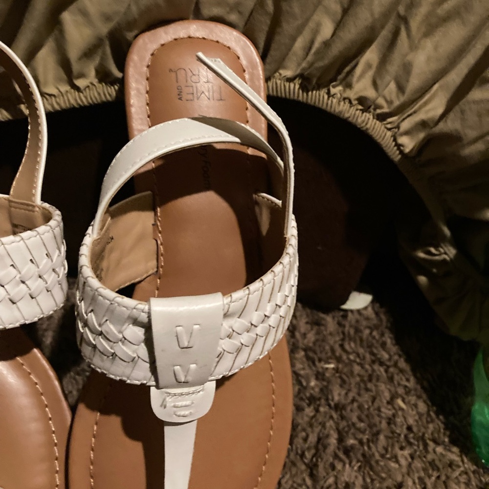 Sandals - Picture 4 of 4
